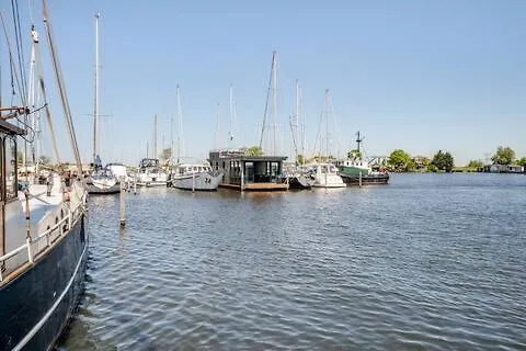 Moderne Houseboat Op Het Water! 어센더프트