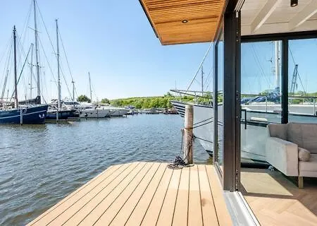 Moderne Houseboat Op Het Water! Πλωτό κατάλυμα Assendelft